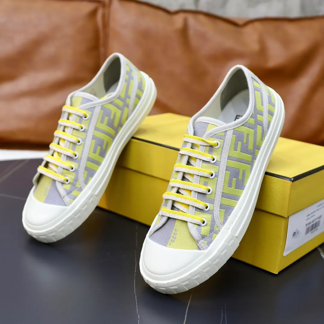 Factory price: 480 original order (couple model) Brand: FENDI Fendi 🙅‍♂️🙅‍♂️🙅‍♂️ Size: Female 35–40, Male 39-44 (45 can be customized) Grade: Official website genuine Material: Imported original LoGO fabric upper Original comfortable lining TPU wear-resistant lightweight outsole Style category: Loafers New trendy shoes Color: actual picture color